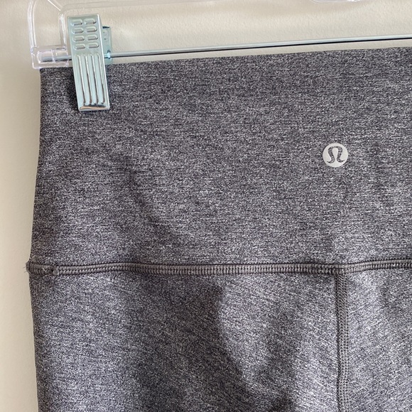 Lululemon wunder under high rise 21” crop leggings Sz 8 - Picture 5 of 7